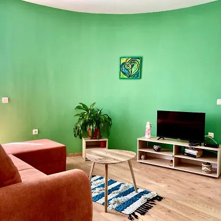 Budget Holiday First Sea Line Coast Apartment