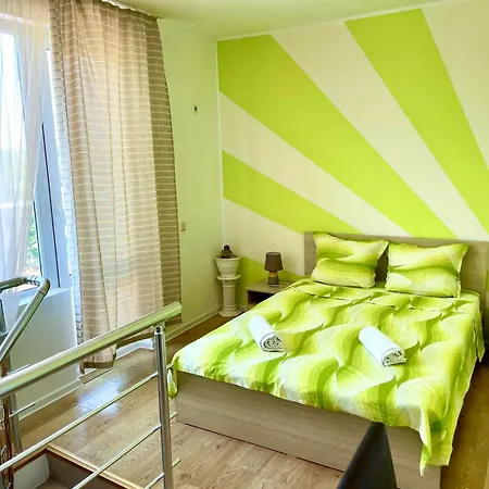 Budget Holiday First Sea Line Coast Apartment