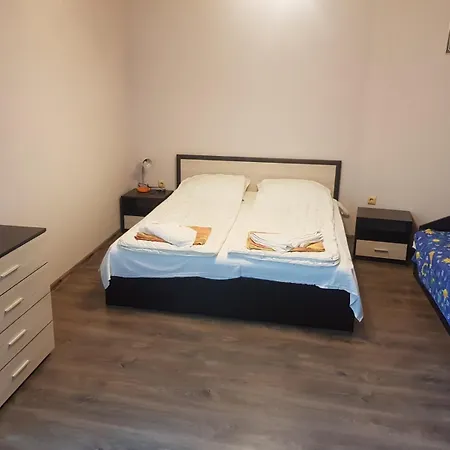 Budget Holiday First Sea Line Coast Apartment Pomorie