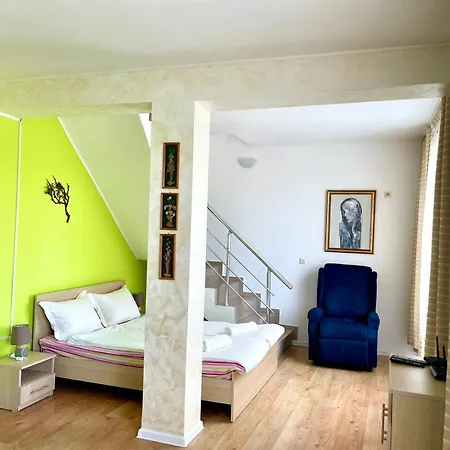 Apartment Budget Holiday First Sea Line Coast *