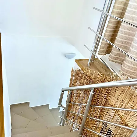 Budget Holiday First Sea Line Coast Apartment