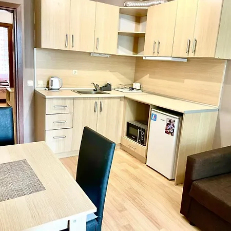 Budget Holiday First Sea Line Coast Apartment *