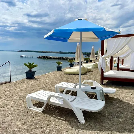 Apartamento Europe Holiday Apartments First Sea Line Coast